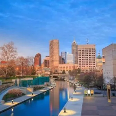 Free Parking! Downtown Lucas Oil- Conv Center Skywalk#5 Apartment Indianapolis Exterior photo