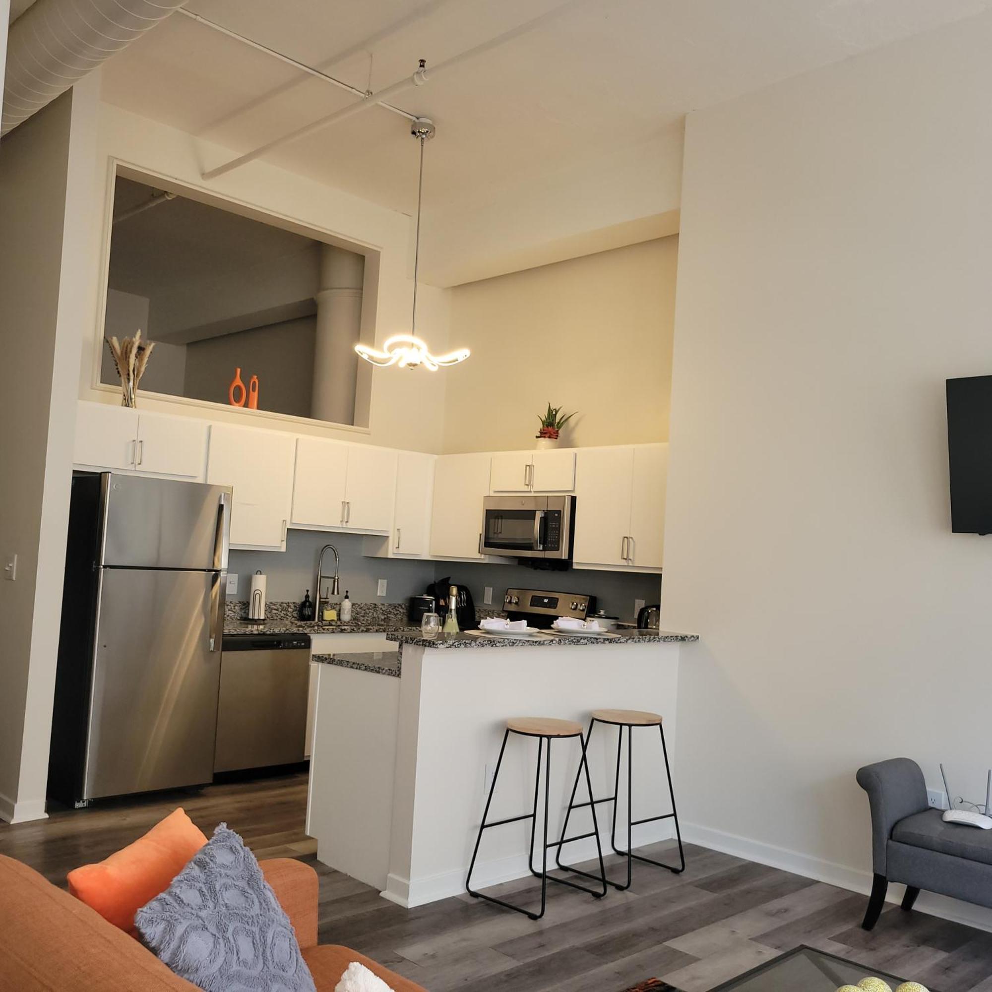Free Parking! Downtown Lucas Oil- Conv Center Skywalk#5 Apartment *