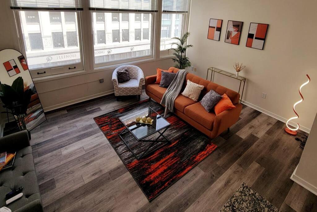 Downtown Queen - Free Parking- Conv Center Skywalk#5 Apartment