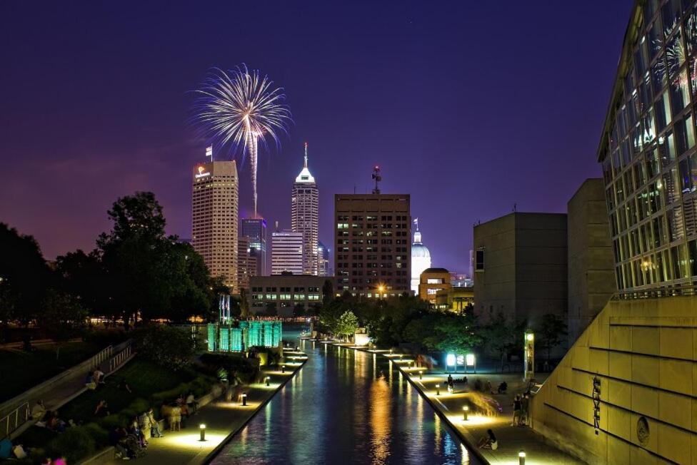 Apartment Downtown Queen - Free Parking- Conv Center Skywalk#5