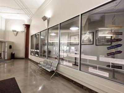 Apartment Downtown Queen - Free Parking- Conv Center Skywalk#5 *