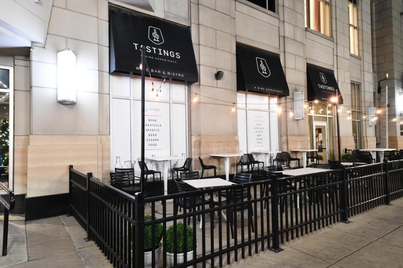 Downtown Queen - Free Parking- Conv Center Skywalk#5 Indianapolis