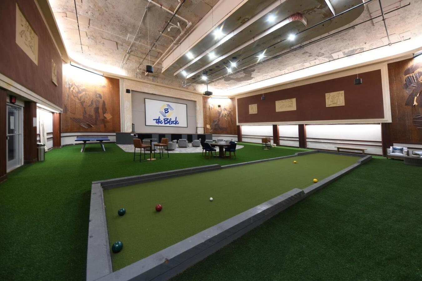 Downtown Queen - Free Parking- Conv Center Skywalk#5 * Indianapolis
