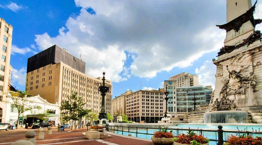 Downtown Queen - Free Parking- Conv Center Skywalk#5 Apartment *